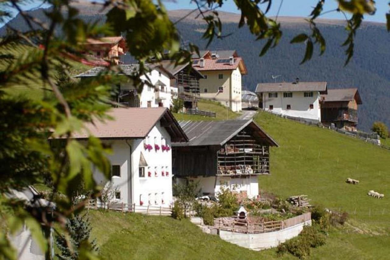 Agriturismo Apartments Tuene Ortisei Exterior photo