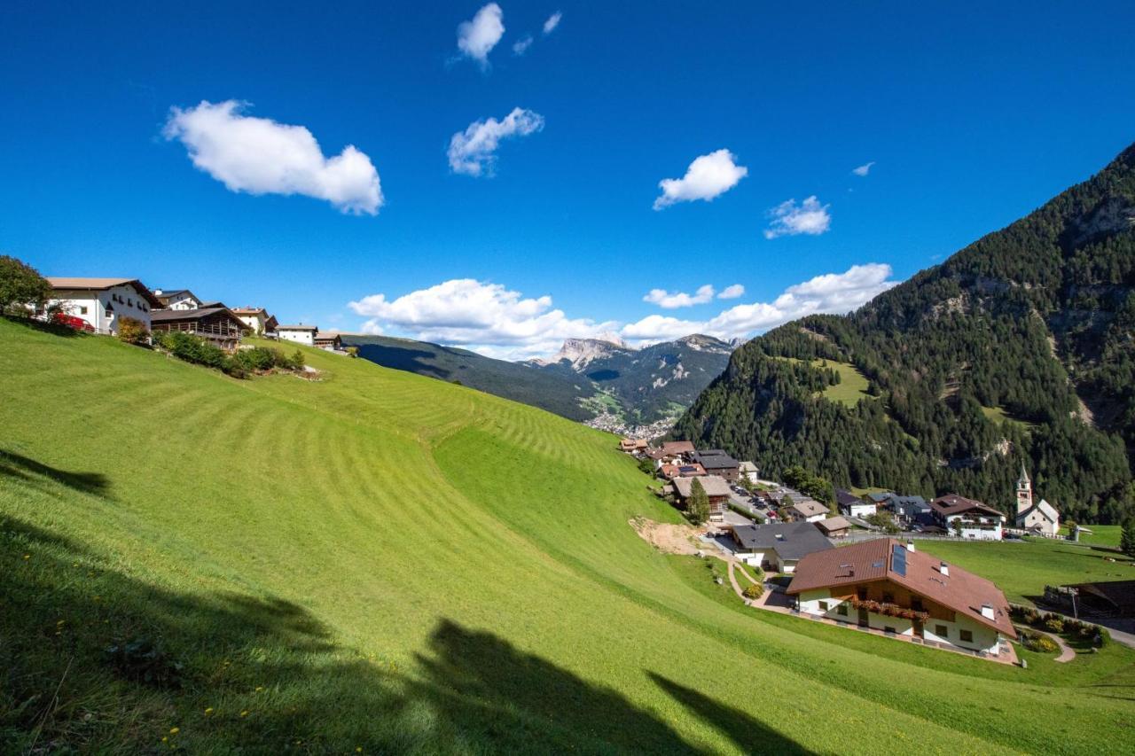 Agriturismo Apartments Tuene Ortisei Exterior photo