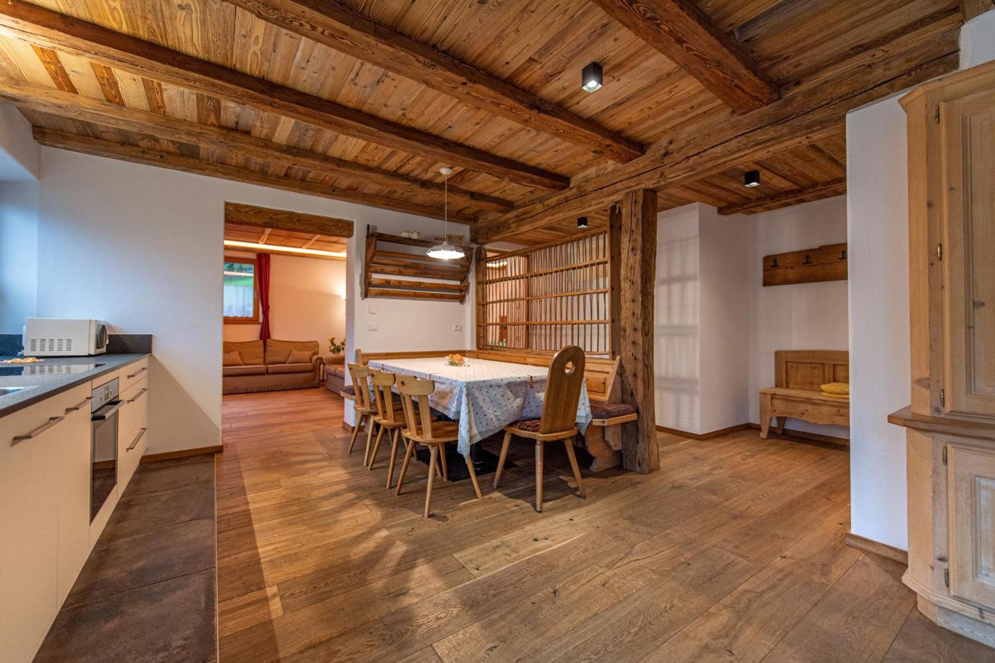 Agriturismo Apartments Tuene Ortisei Exterior photo