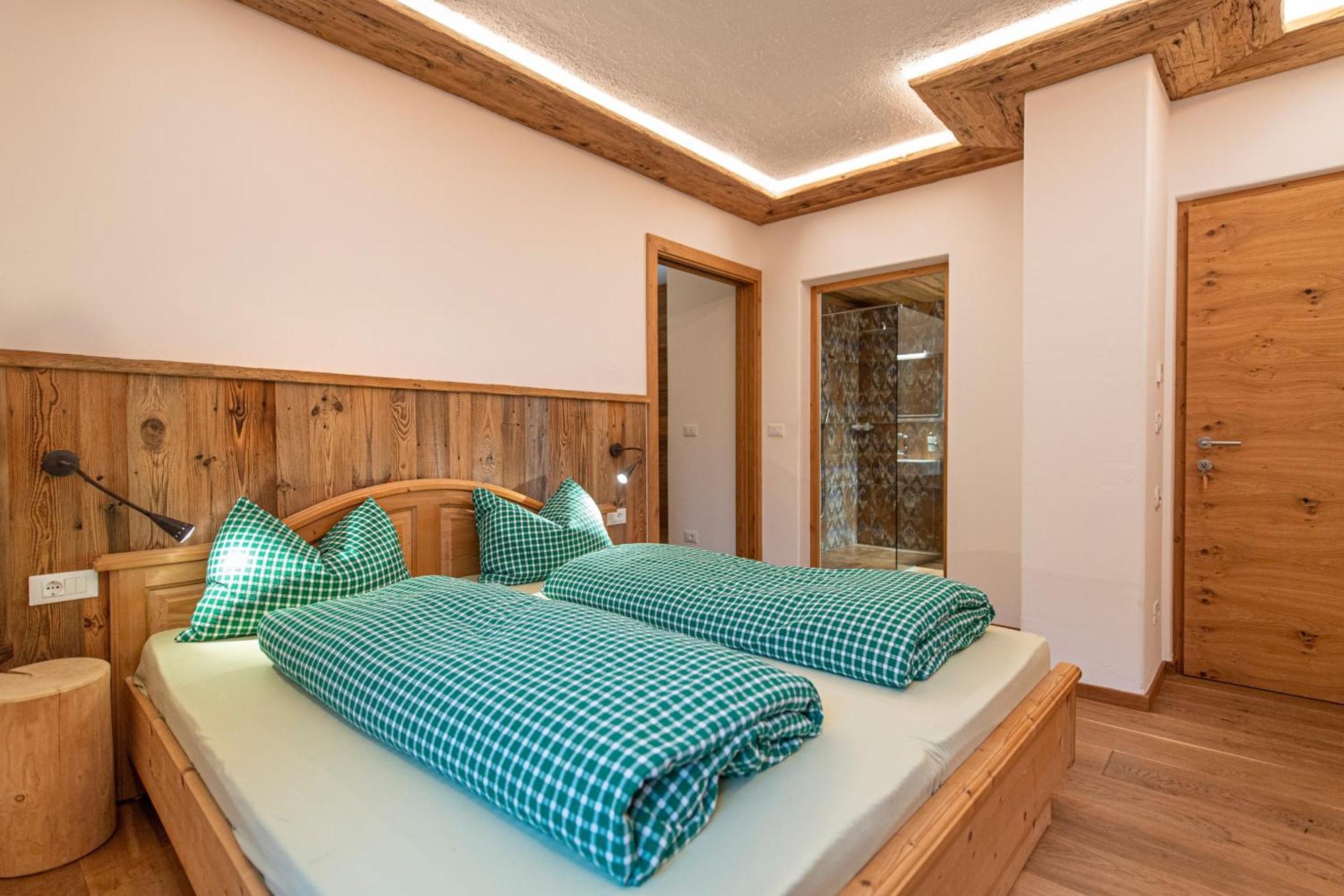 Agriturismo Apartments Tuene Ortisei Exterior photo
