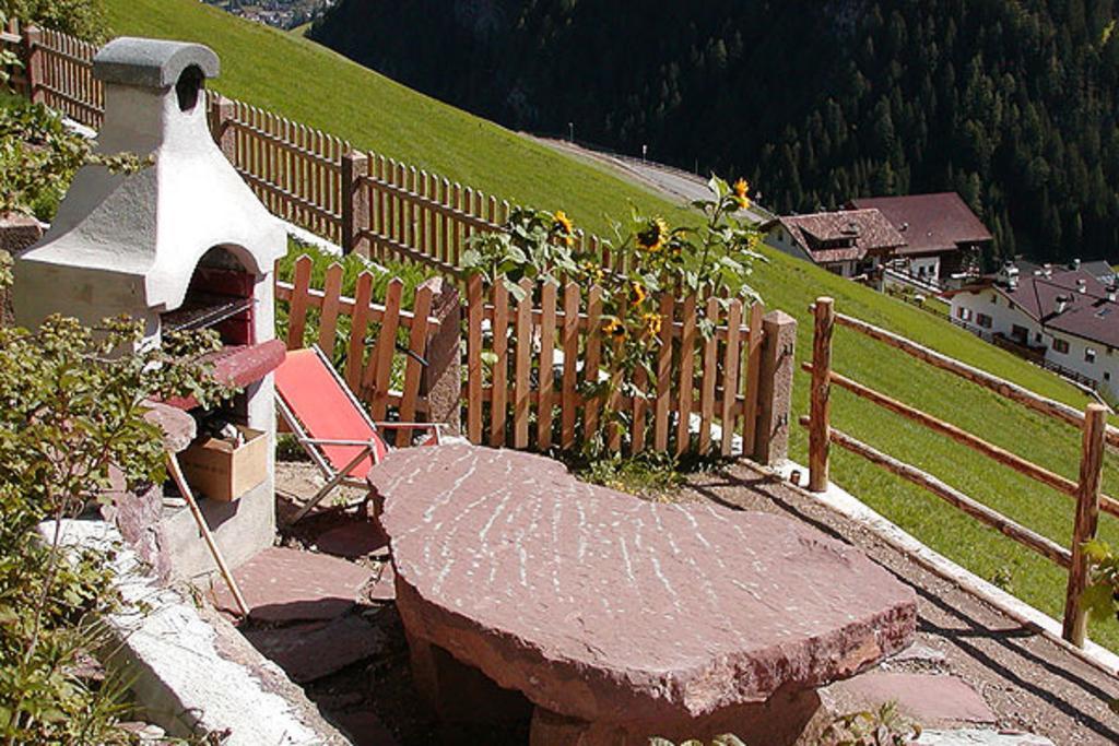 Agriturismo Apartments Tuene Ortisei Exterior photo